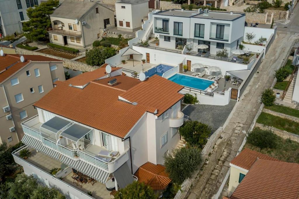 Holiday Home Lolina,Sea On A Palm! Heated Pool Trogir Exterior photo